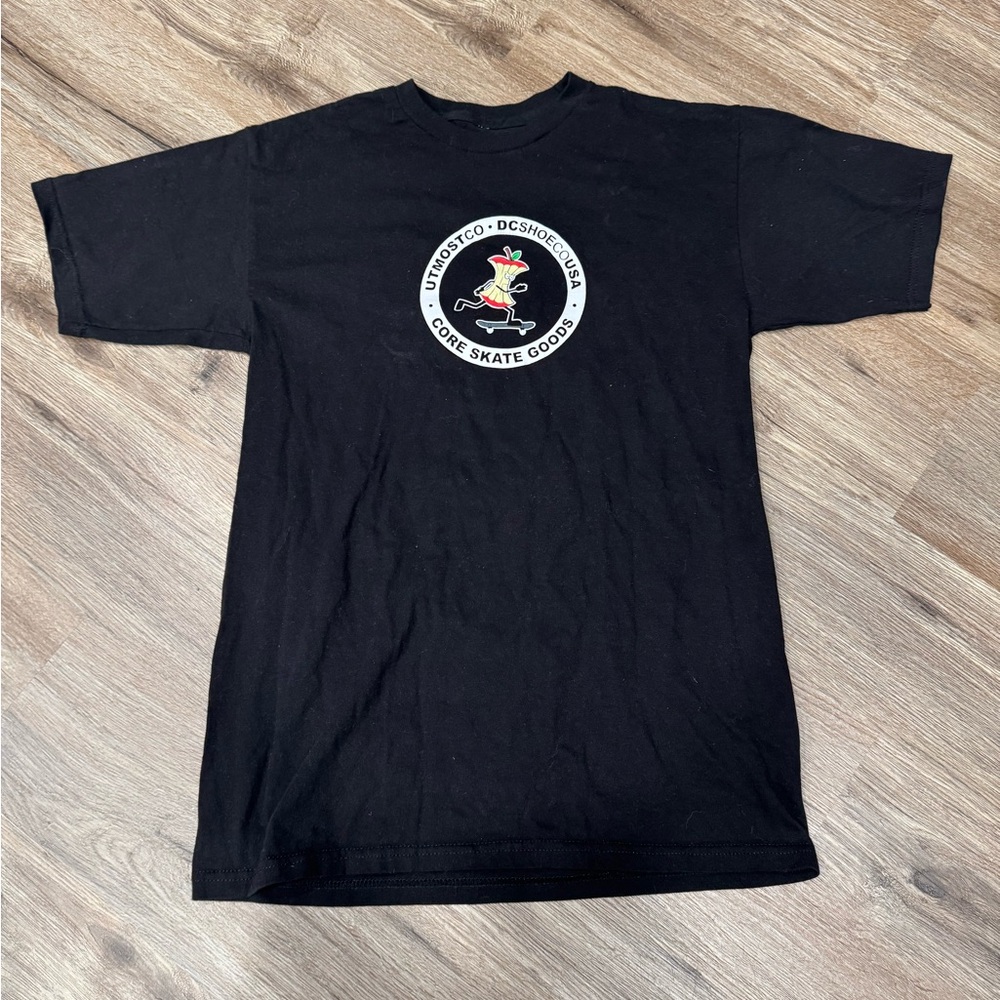 DC Shoes X UTMOST Apple Skateboarding Limited Edition Men’s Tee Shirt RARE M